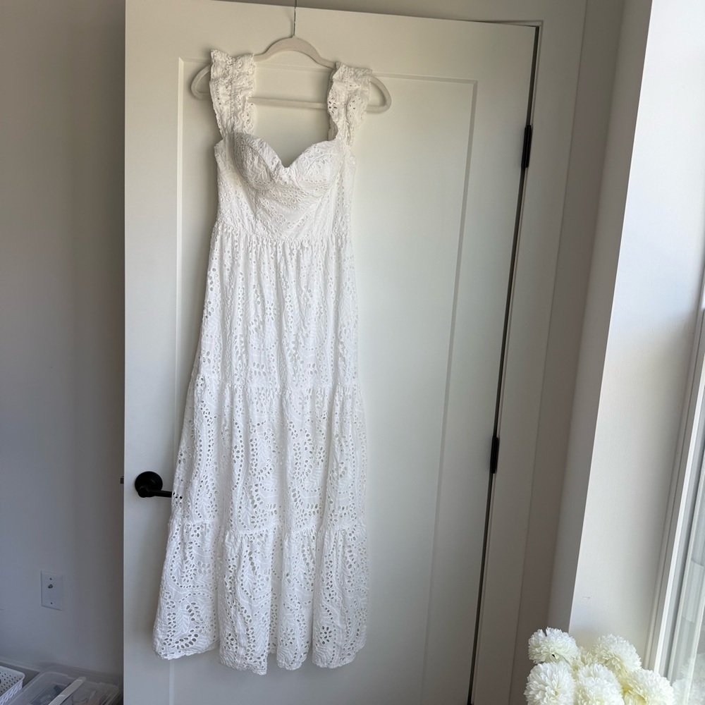 SENI & CADE' Off-The-Shoulder Eyelet Maxi Dress -Size Medium - Picture 3 of 12